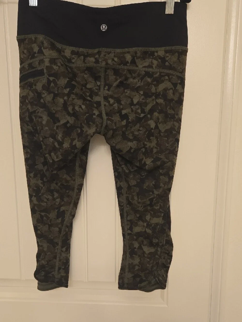 lululemon athletica Camo Capri Leggings - Black & Olive
